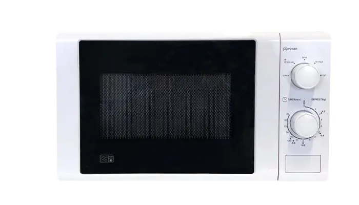 تعمیرکار بوتان در حال سرویس پکیج